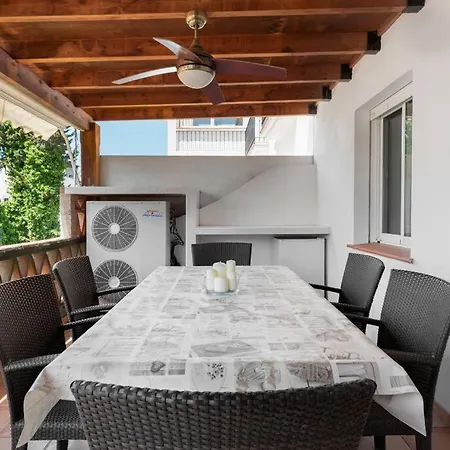 3 Bedroom Apartment, Next To The Beach, With Pool Apartamento Marbella