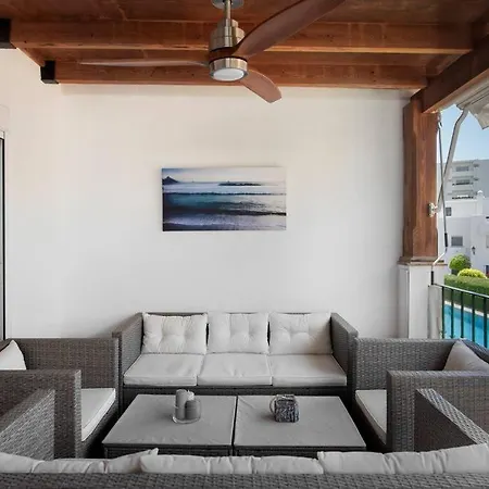 Apartamento 3 Bedroom Apartment, Next To The Beach, With Pool *